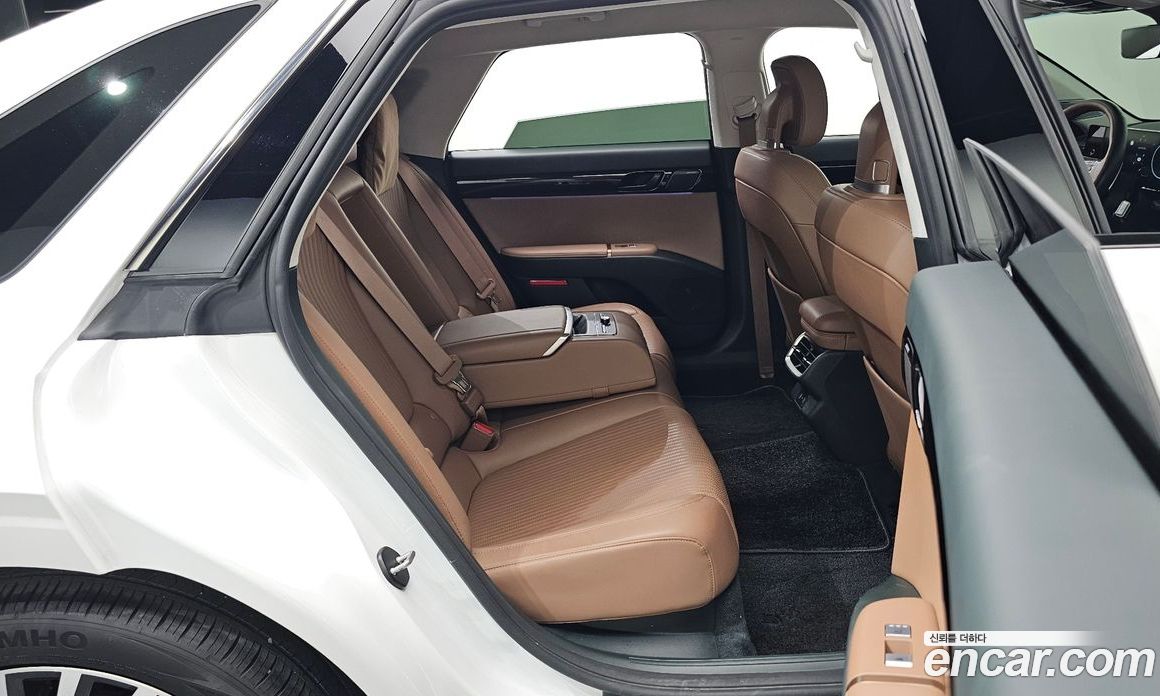 Hyundai Grandeur (GN7) фото 11