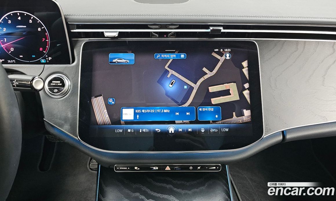 Mercedes-Benz E-Class W214 фото 11