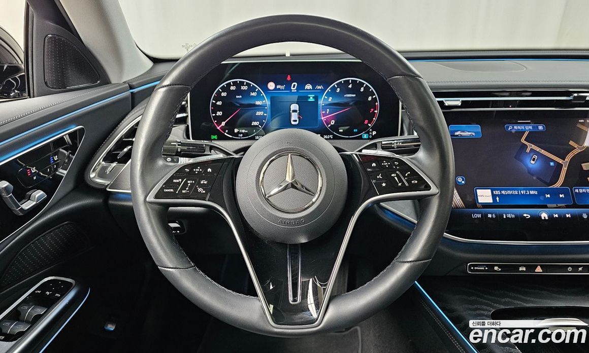 Mercedes-Benz E-Class W214 фото 12