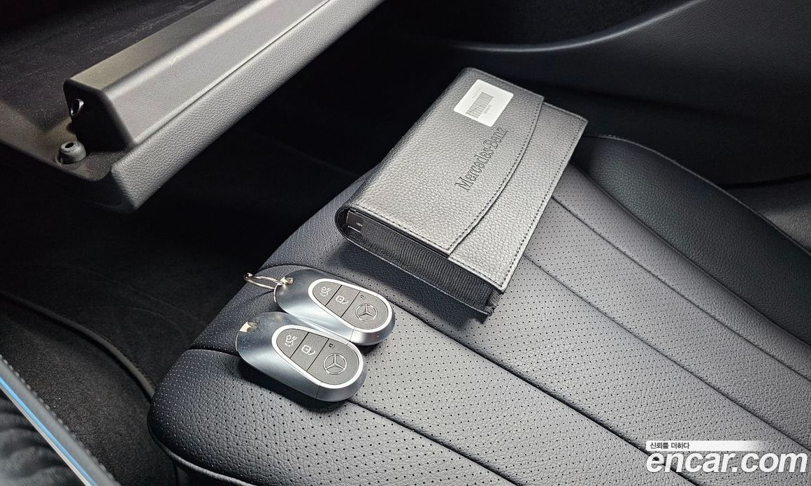 Mercedes-Benz E-Class W214 фото 14
