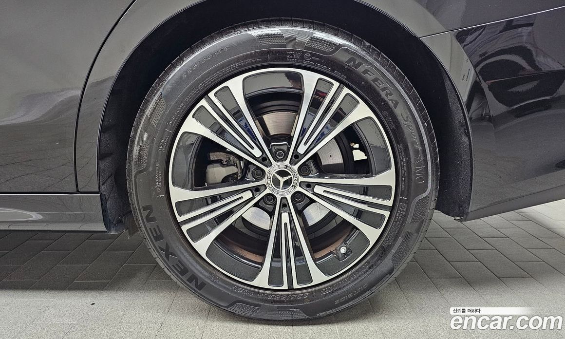 Mercedes-Benz E-Class W214 фото 21