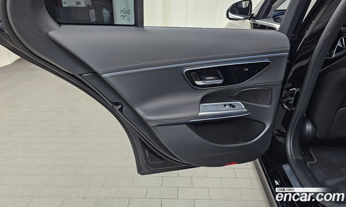 Mercedes-Benz E-Class W214 фото 25