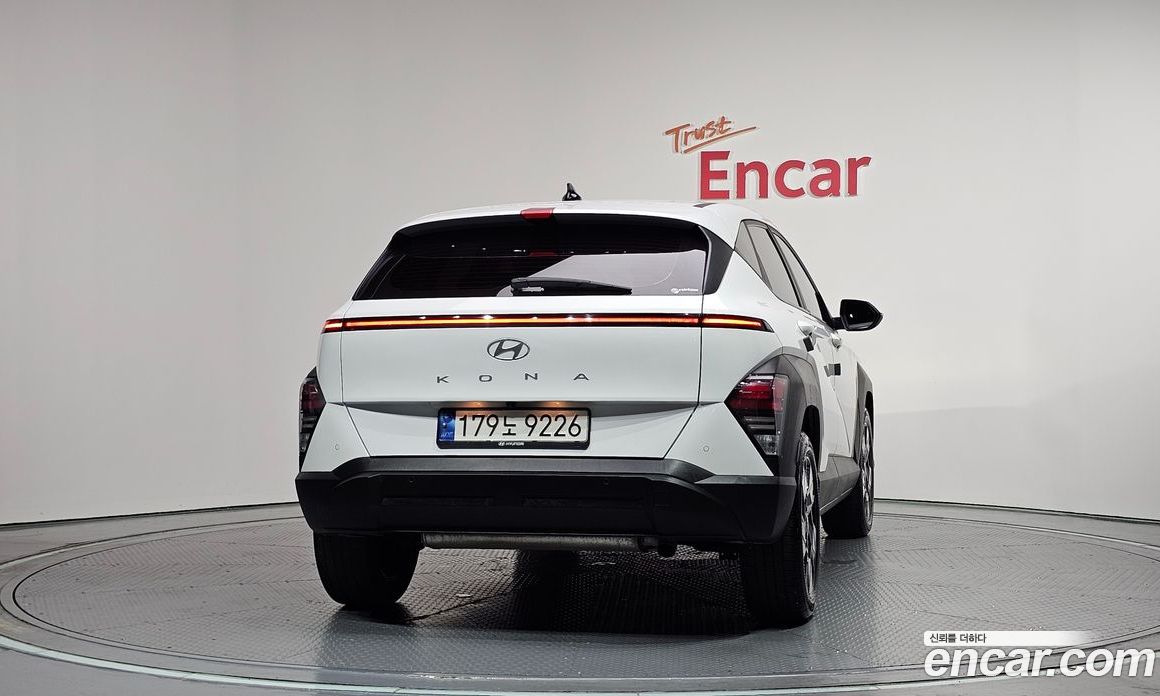 Hyundai Kona (SX2) фото 4
