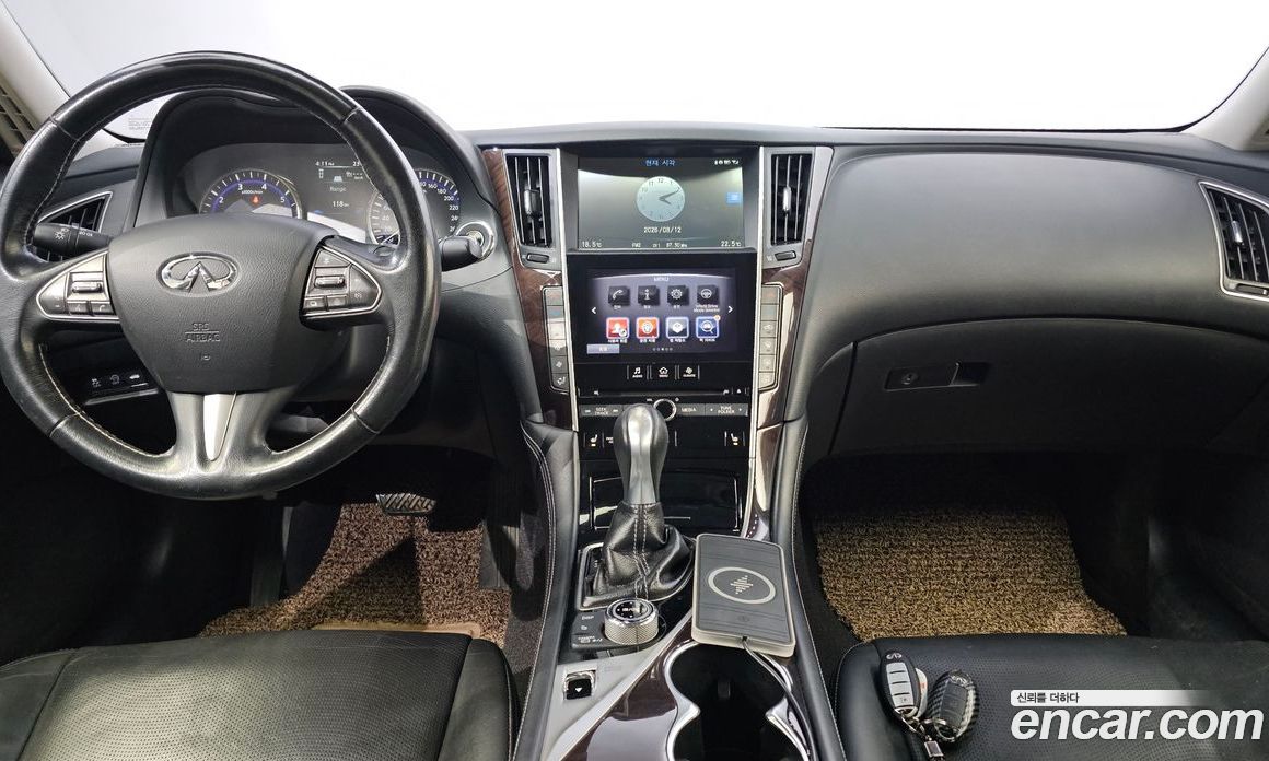 Infiniti Q50 фото 7
