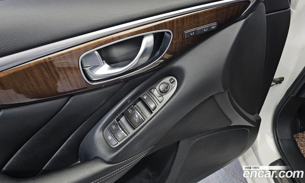 Infiniti Q50 фото 13