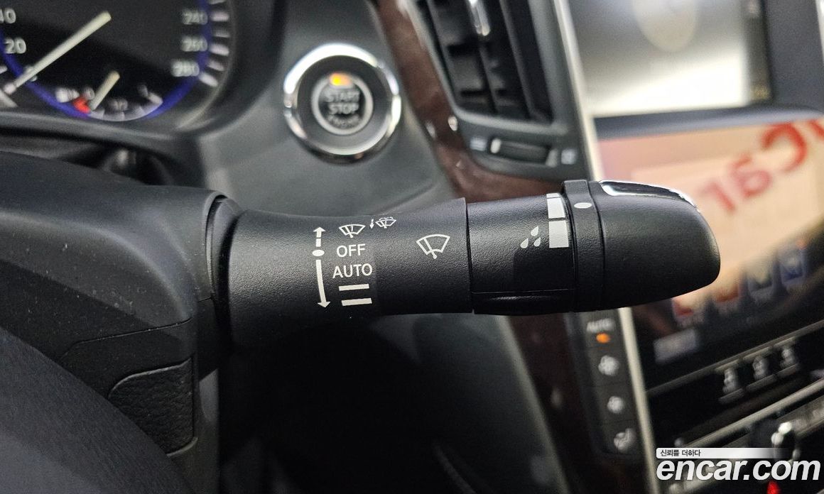 Infiniti Q50 фото 18