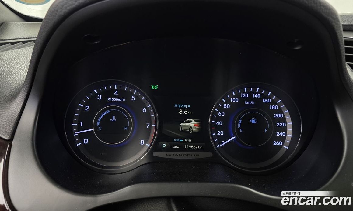 Hyundai Grandeur (HG) фото 8