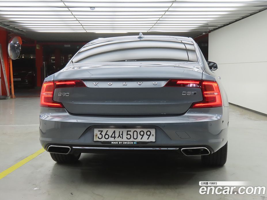 Volvo S90 фото 3