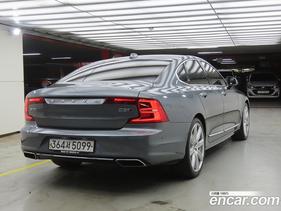 Volvo S90 фото 4