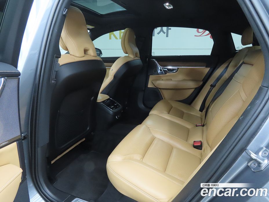 Volvo S90 фото 6