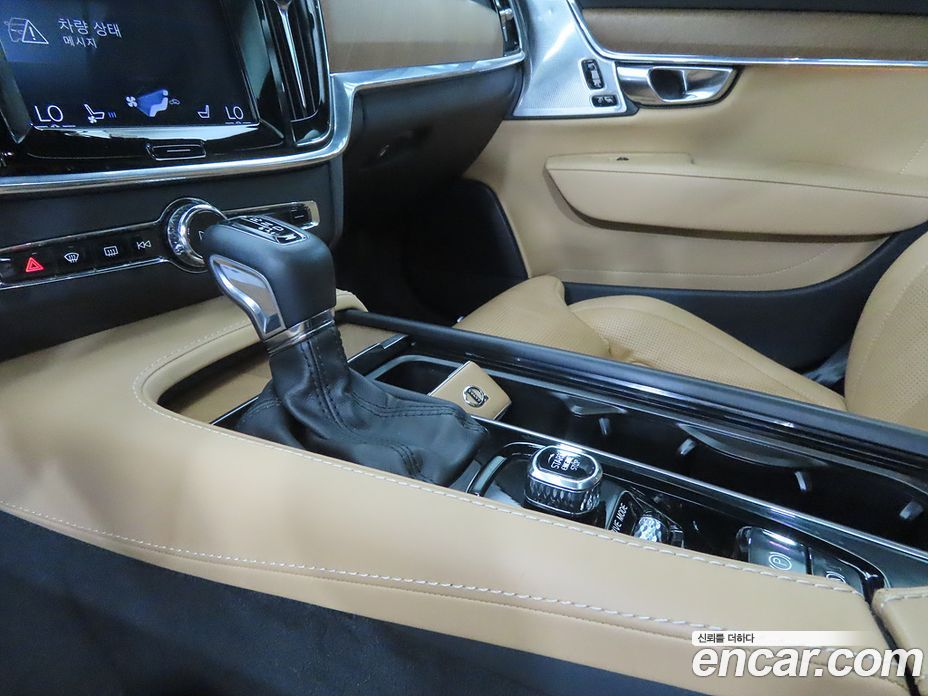 Volvo S90 фото 11