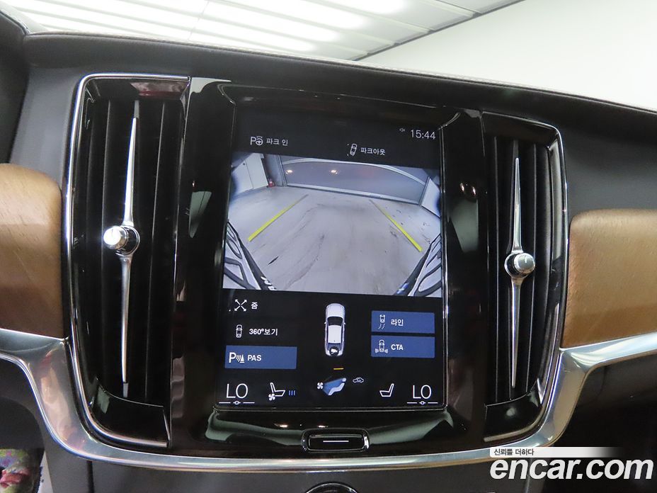 Volvo S90 фото 14