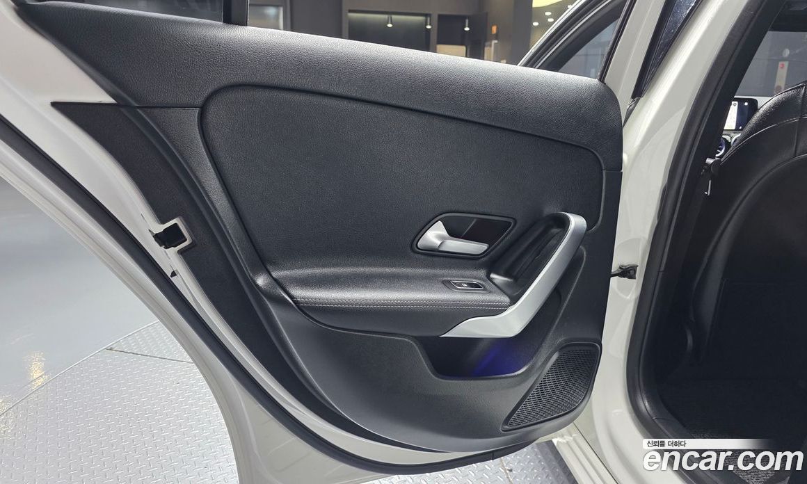 Mercedes-Benz A-Class W177 фото 16