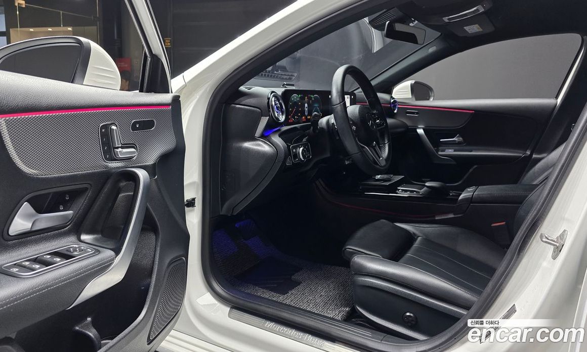 Mercedes-Benz A-Class W177 фото 17