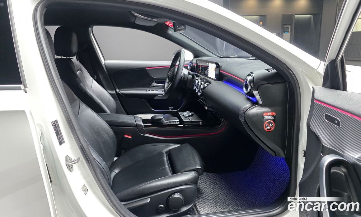 Mercedes-Benz A-Class W177 фото 18