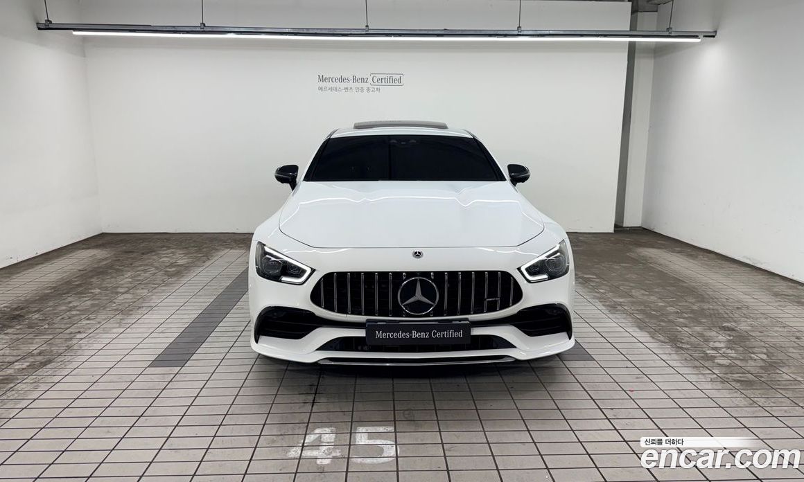 Mercedes-Benz AMG GT фото 3