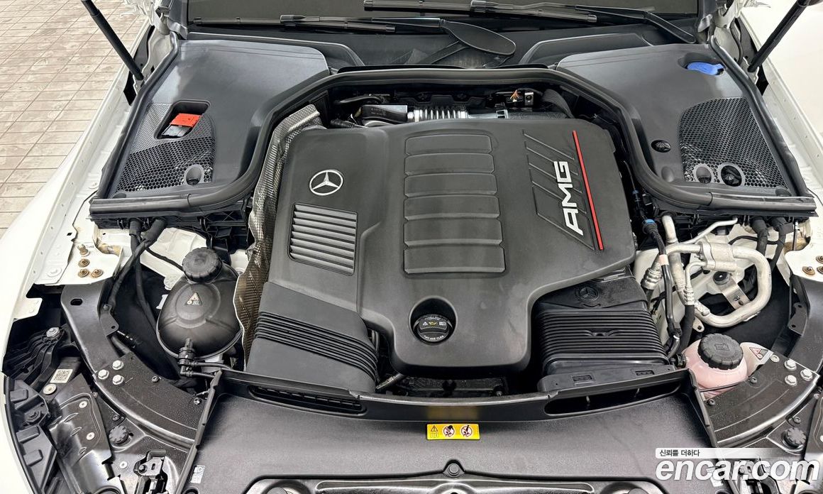 Mercedes-Benz AMG GT фото 6