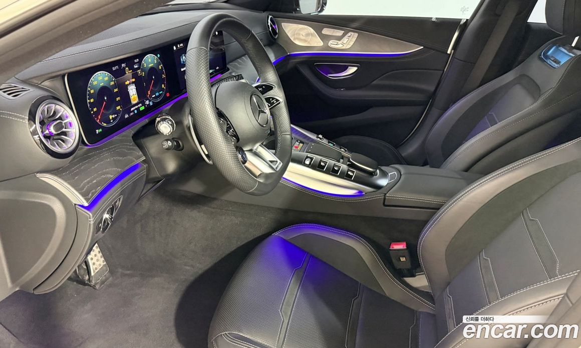 Mercedes-Benz AMG GT фото 14