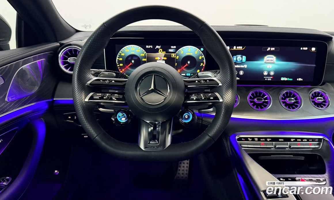 Mercedes-Benz AMG GT фото 18