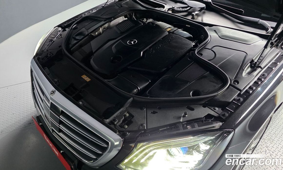 Mercedes-Benz S-Class W222 фото 6
