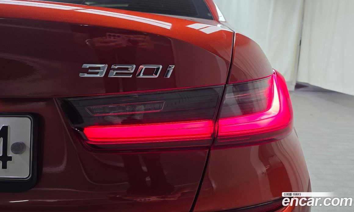 BMW 3-Series (G20) фото 23