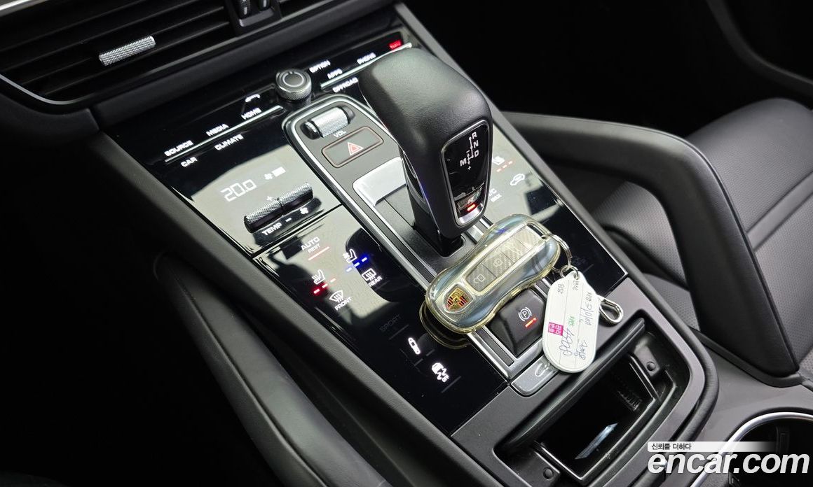 Porsche Cayenne 3rd Gen фото 8