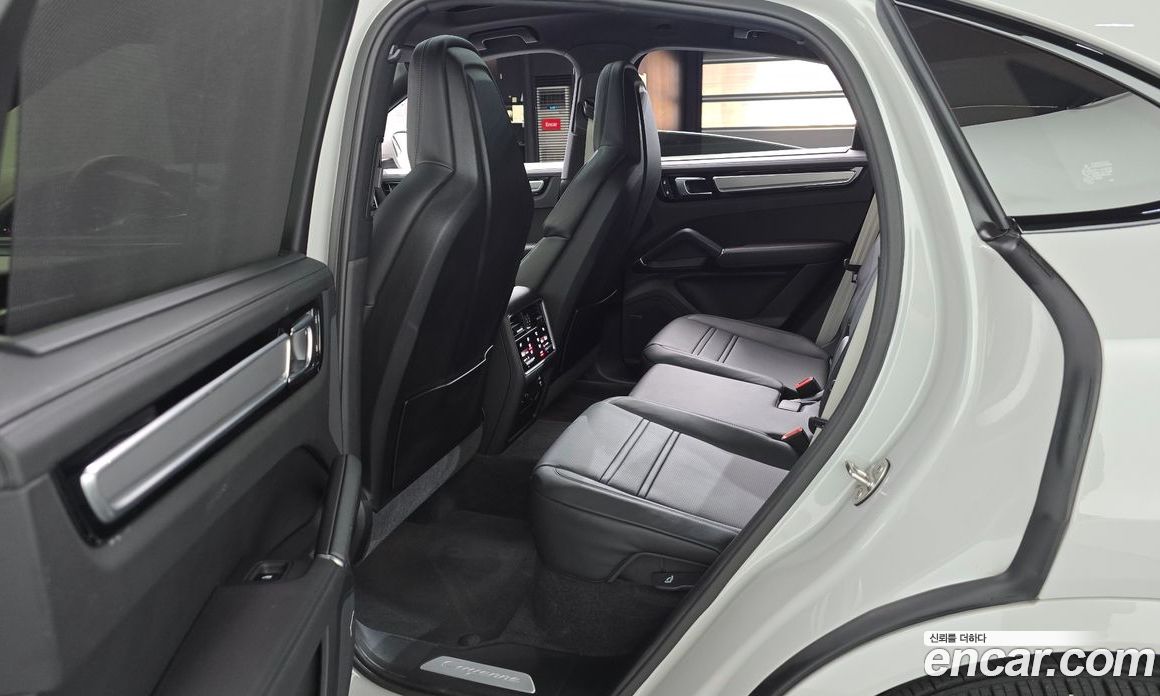 Porsche Cayenne 3rd Gen фото 10