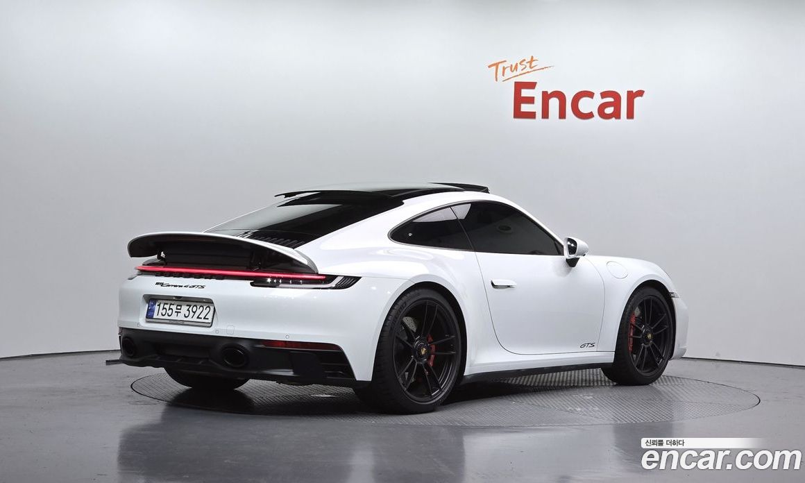 Porsche 911 (992)
