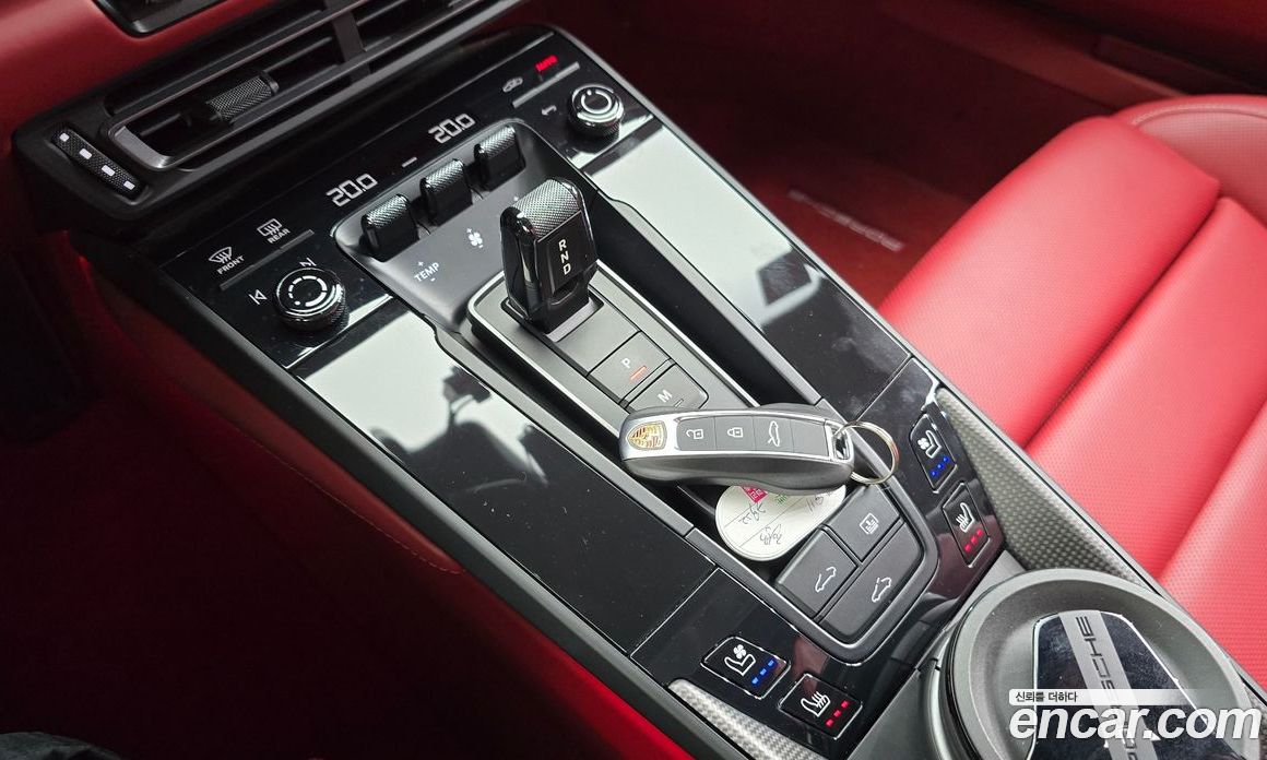 Porsche 911 (992) фото 8