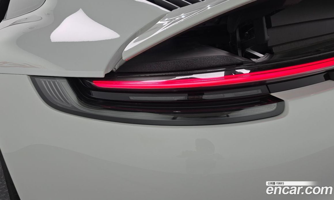 Porsche 911 (992) фото 23