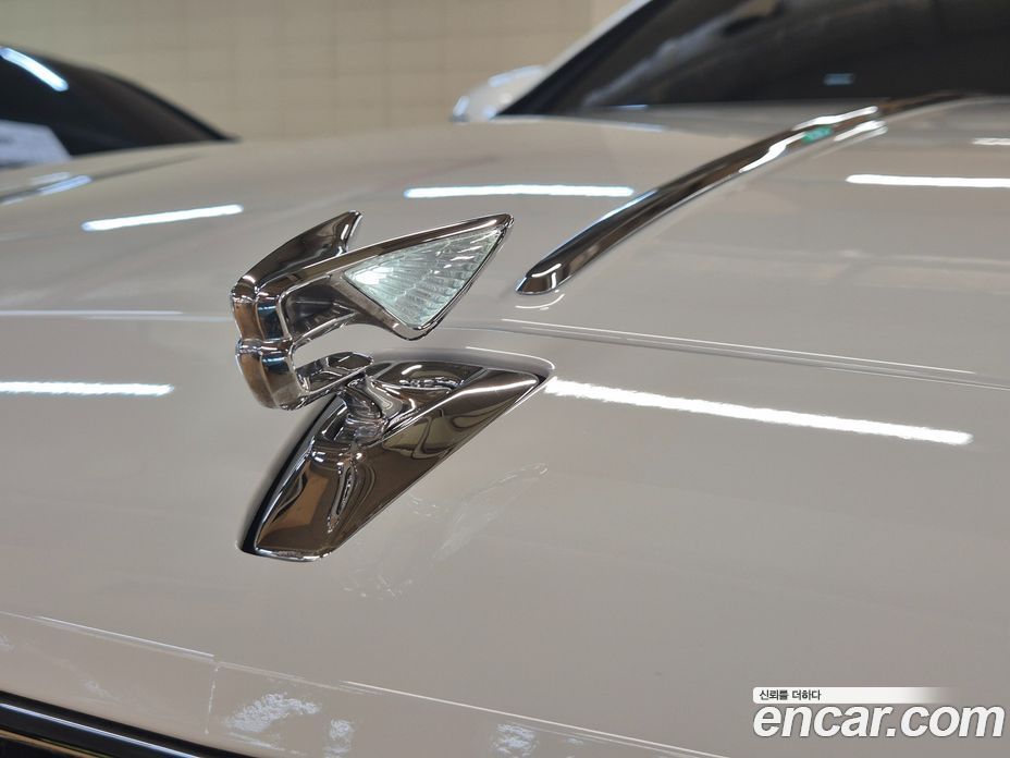 Bentley Flying Spur 3rd Gen фото 16