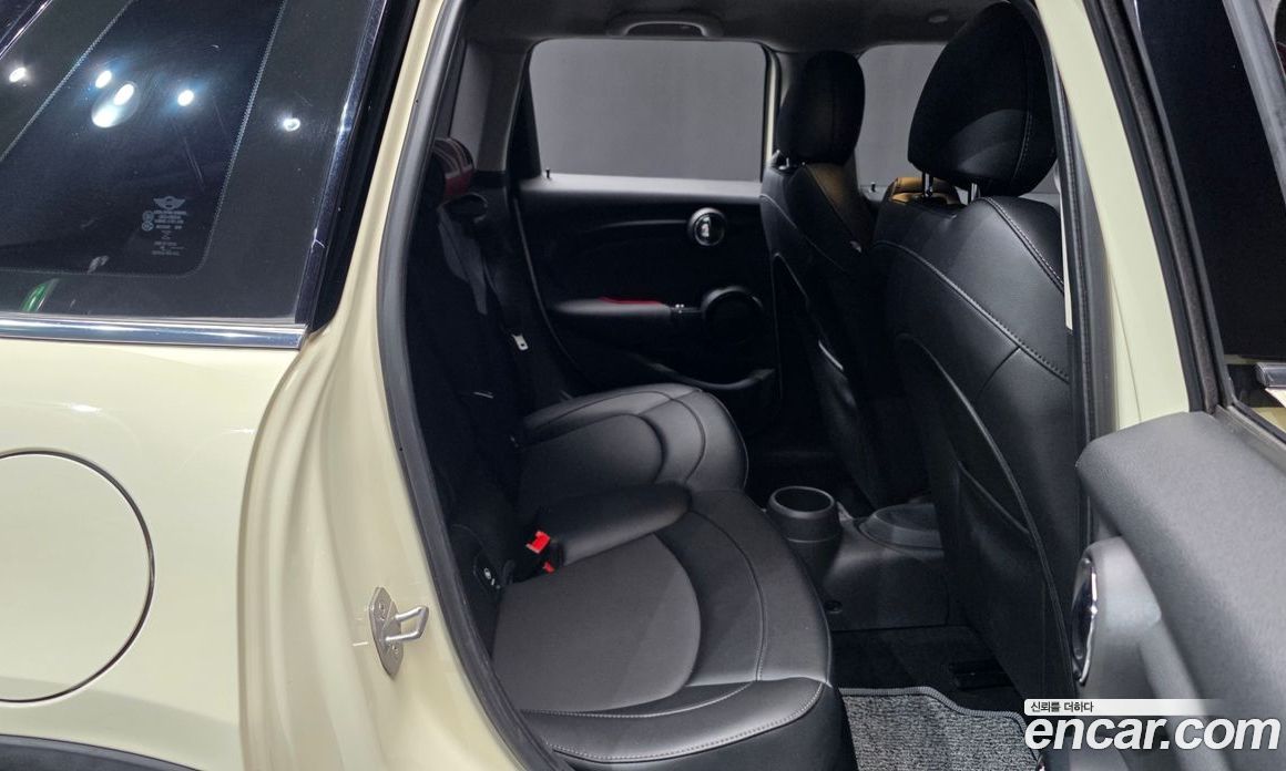 Mini Cooper D фото 12