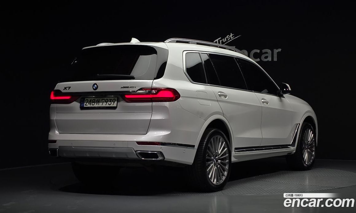 BMW X7 (G07) фото 2
