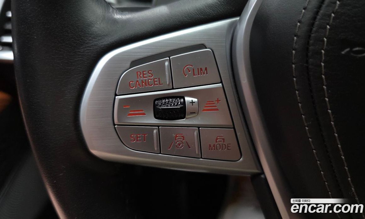 BMW X7 (G07) фото 17