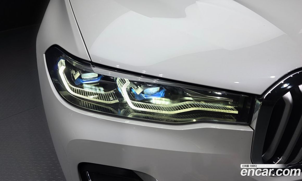 BMW X7 (G07) фото 22
