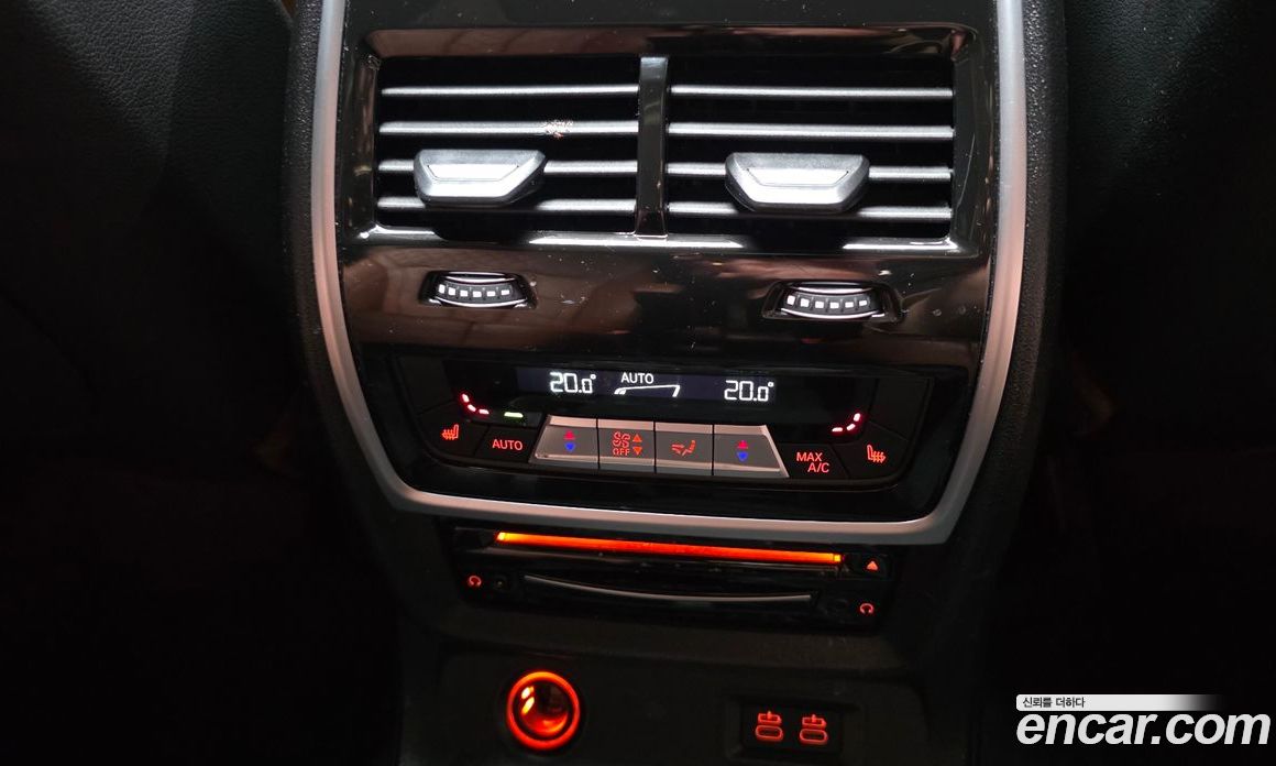 BMW X7 (G07) фото 28