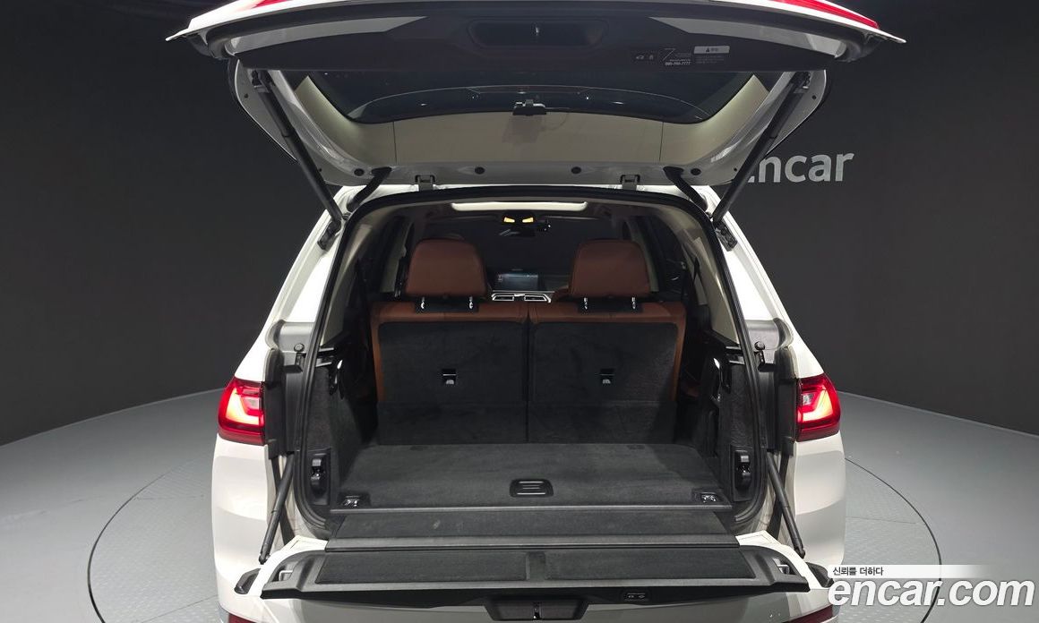 BMW X7 (G07) фото 32