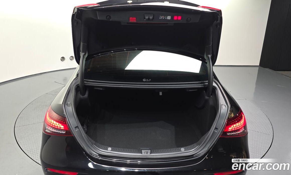 Mercedes-Benz E-Class W213 фото 20