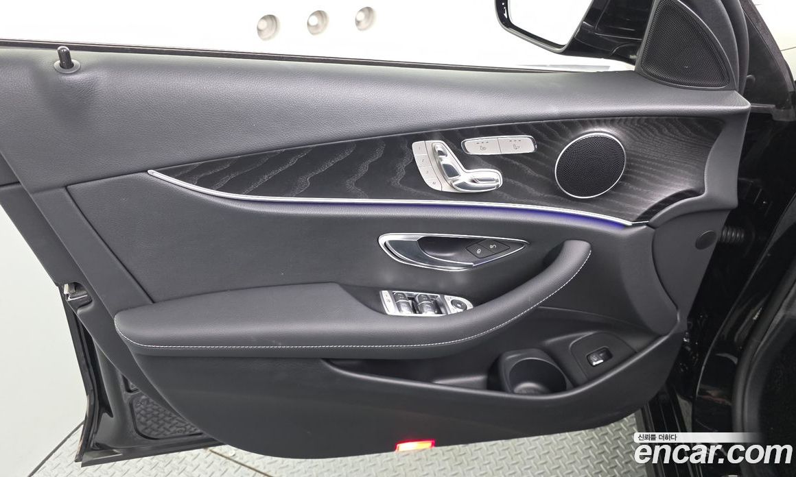 Mercedes-Benz E-Class W213 фото 24