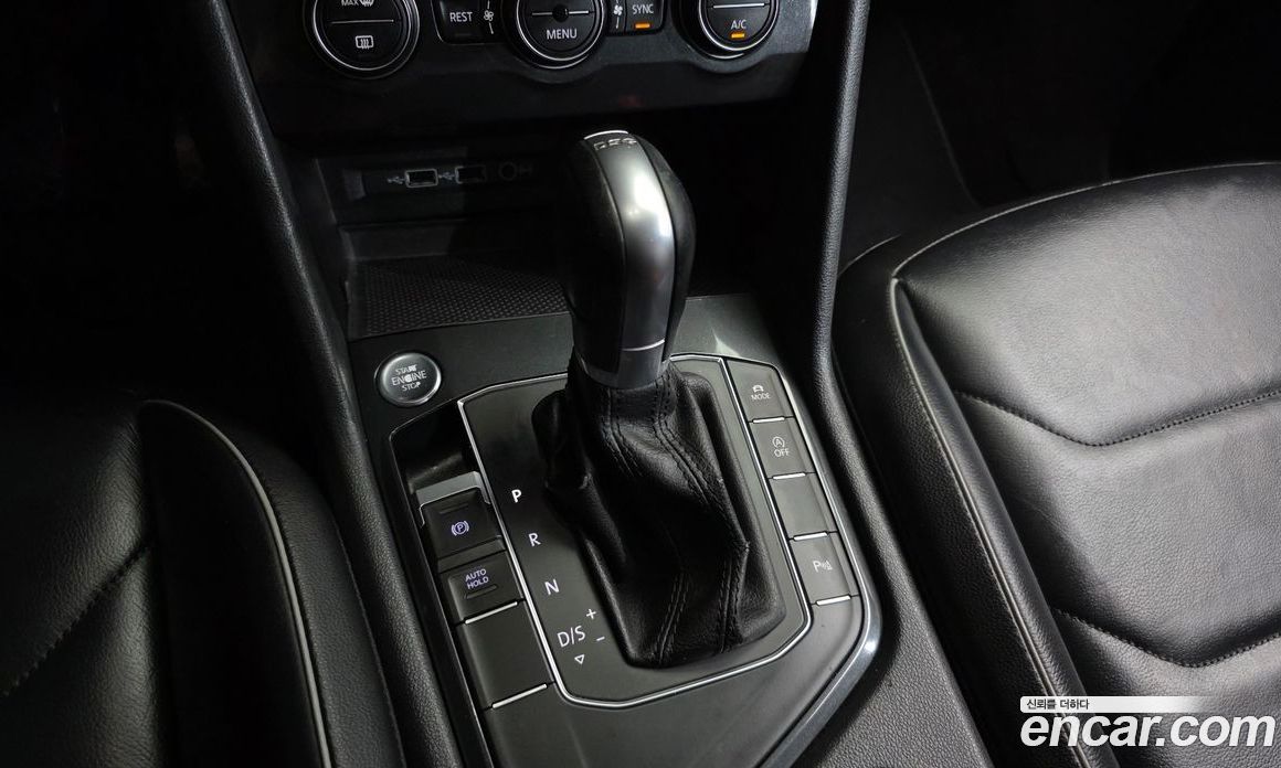 Volkswagen Tiguan 2nd Gen фото 9