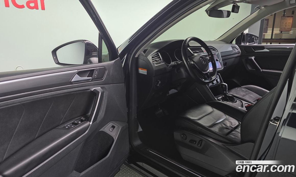 Volkswagen Tiguan 2nd Gen фото 10