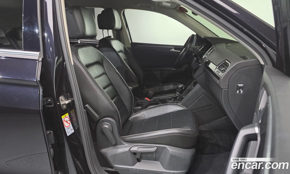 Volkswagen Tiguan 2nd Gen фото 11