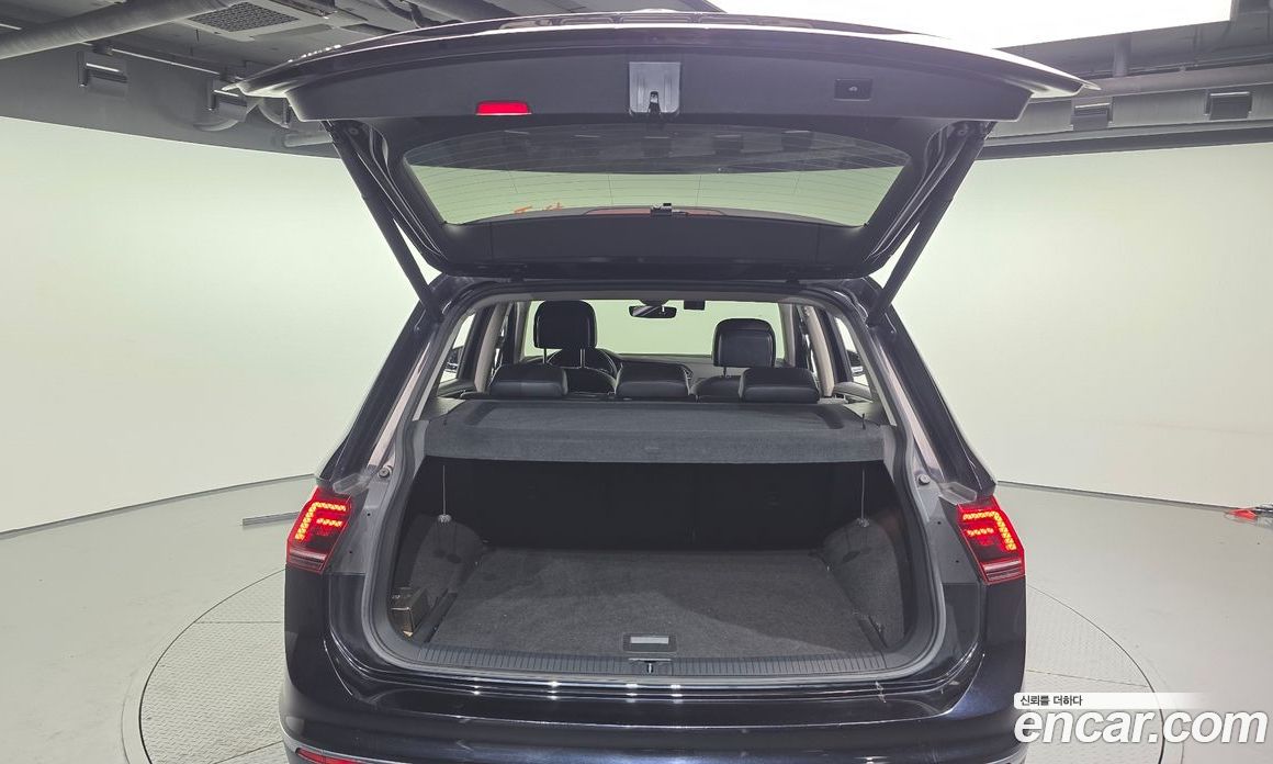 Volkswagen Tiguan 2nd Gen фото 20