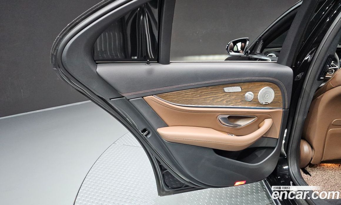Mercedes-Benz E-Class W213 фото 25
