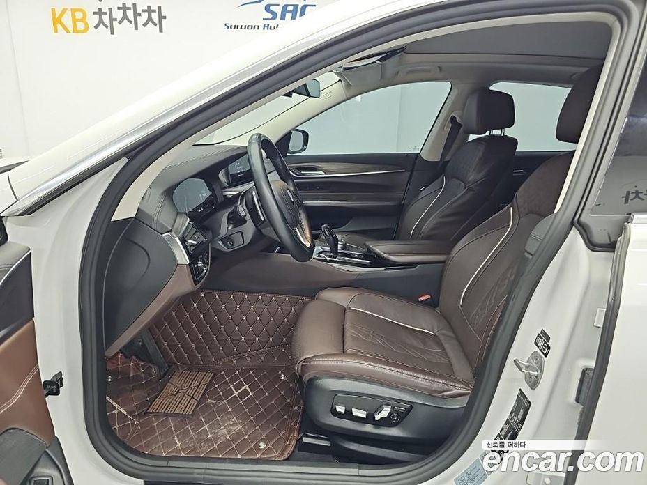 BMW 6-Series GT (G32) фото 11