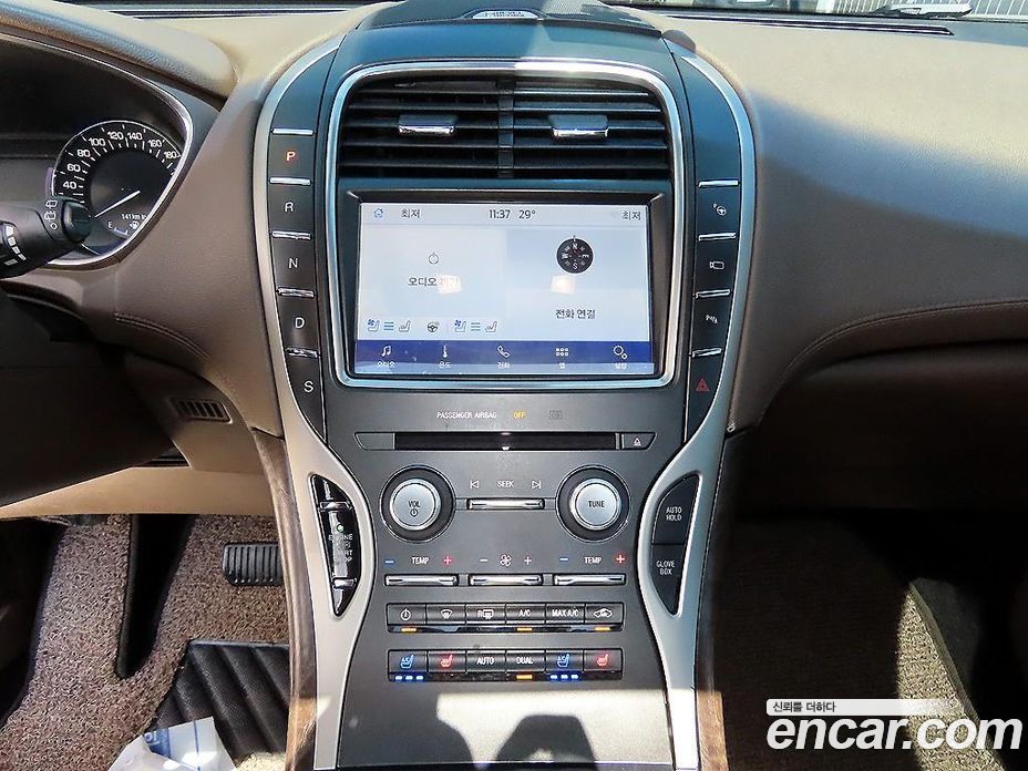 Lincoln MKX 2nd Gen фото 12