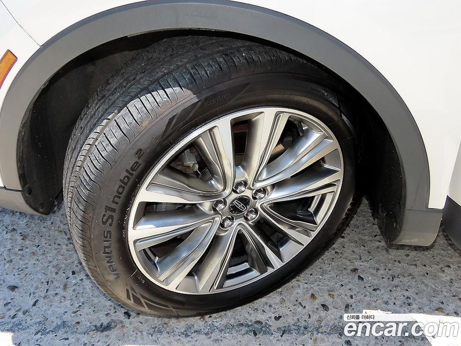 Lincoln MKX 2nd Gen фото 20