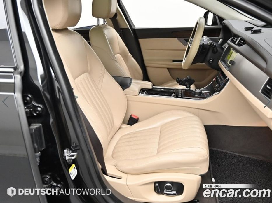 Jaguar XF (X260) фото 10