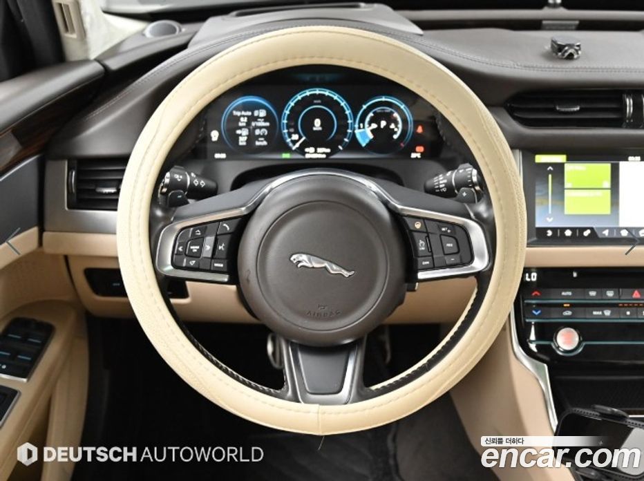 Jaguar XF (X260) фото 13