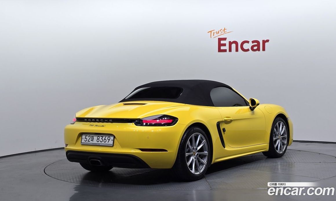 Porsche 718 Boxster фото 2